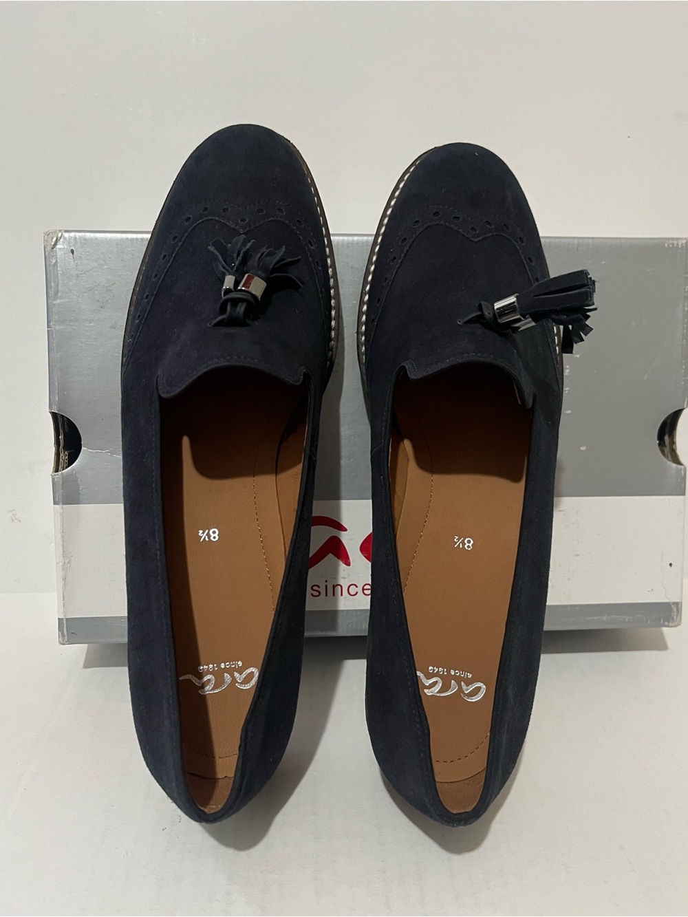 Ara Shoes Women’s Navy Suede Wingtip Tassel Loafers.